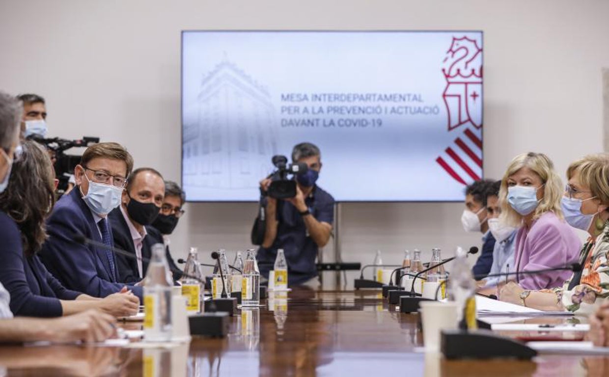 Imagen de archivo de una reunión de la Mesa Interdepartamental para la Prevención y Actuación ante el Covid-19
