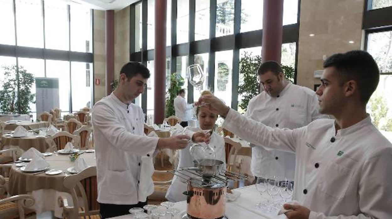 Las escuelas de hostelería que resucitan en Andalucía: la cantera para un sector que clama formación