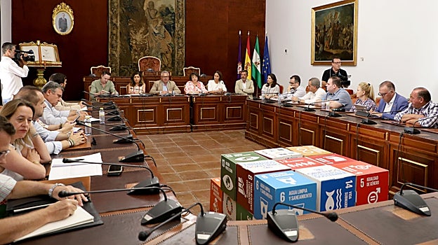 Reunión de cargos de Diputación, Junta y Gobierno con alcaldes del norte de Córdoba