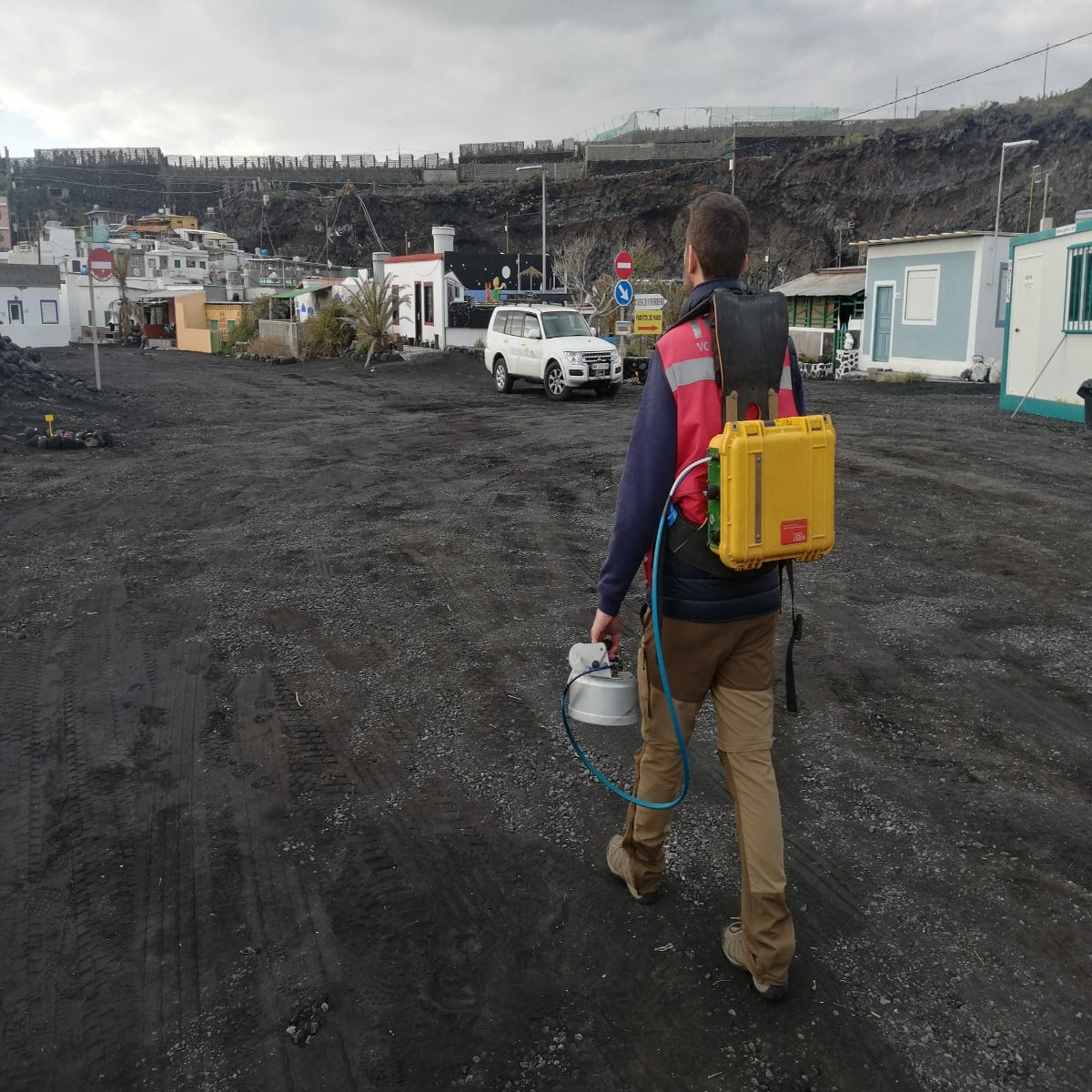 Los gases de Puerto Naos han reducido los niveles de oxígeno a un 12%