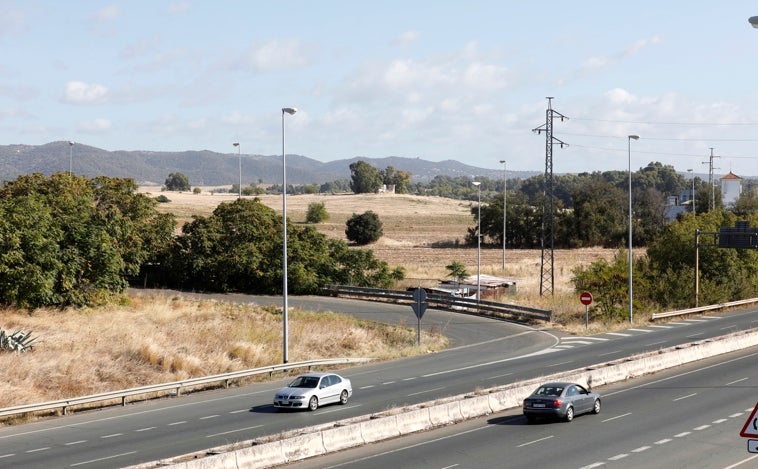 Terrenos donde se va a promover la última gran bolsa de suelo residencial, junto a la antigua N-IV