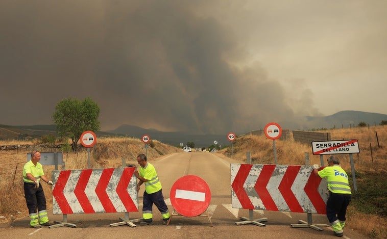 Las llamas dejan un «paisaje negro» en la Sierra de Francia