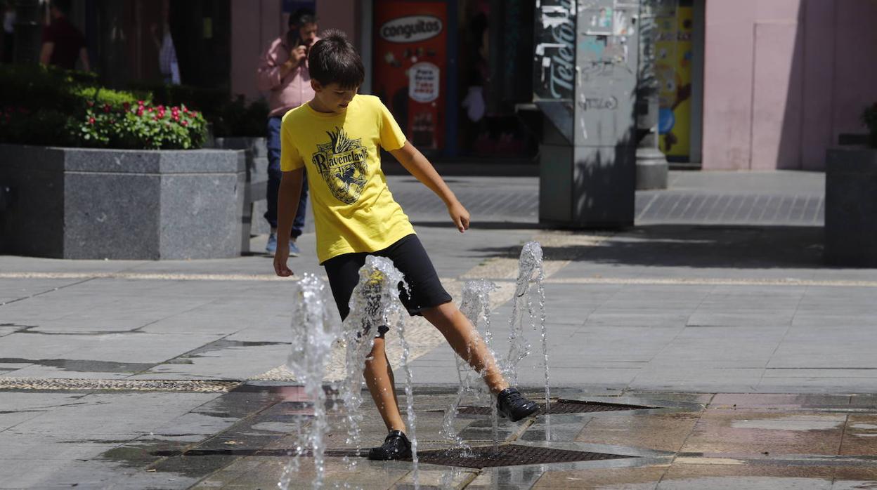 El tiempo en Córdoba | La Aemet activa el nivel rojo de calor extremo para hoy en la Campiña