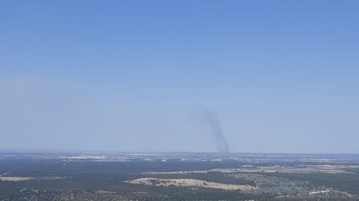 Declarado un incendio forestal en un paraje de Hinojos