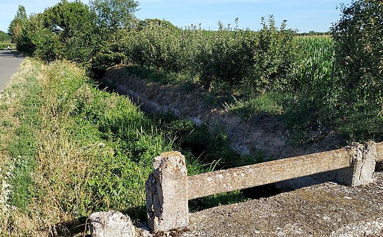 Canal de riego del río Órbigo, en León