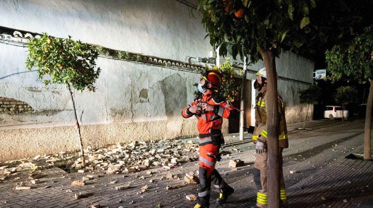 Los constantes terremotos en Granada deprecian el valor de su parque de viviendas más de un 30%