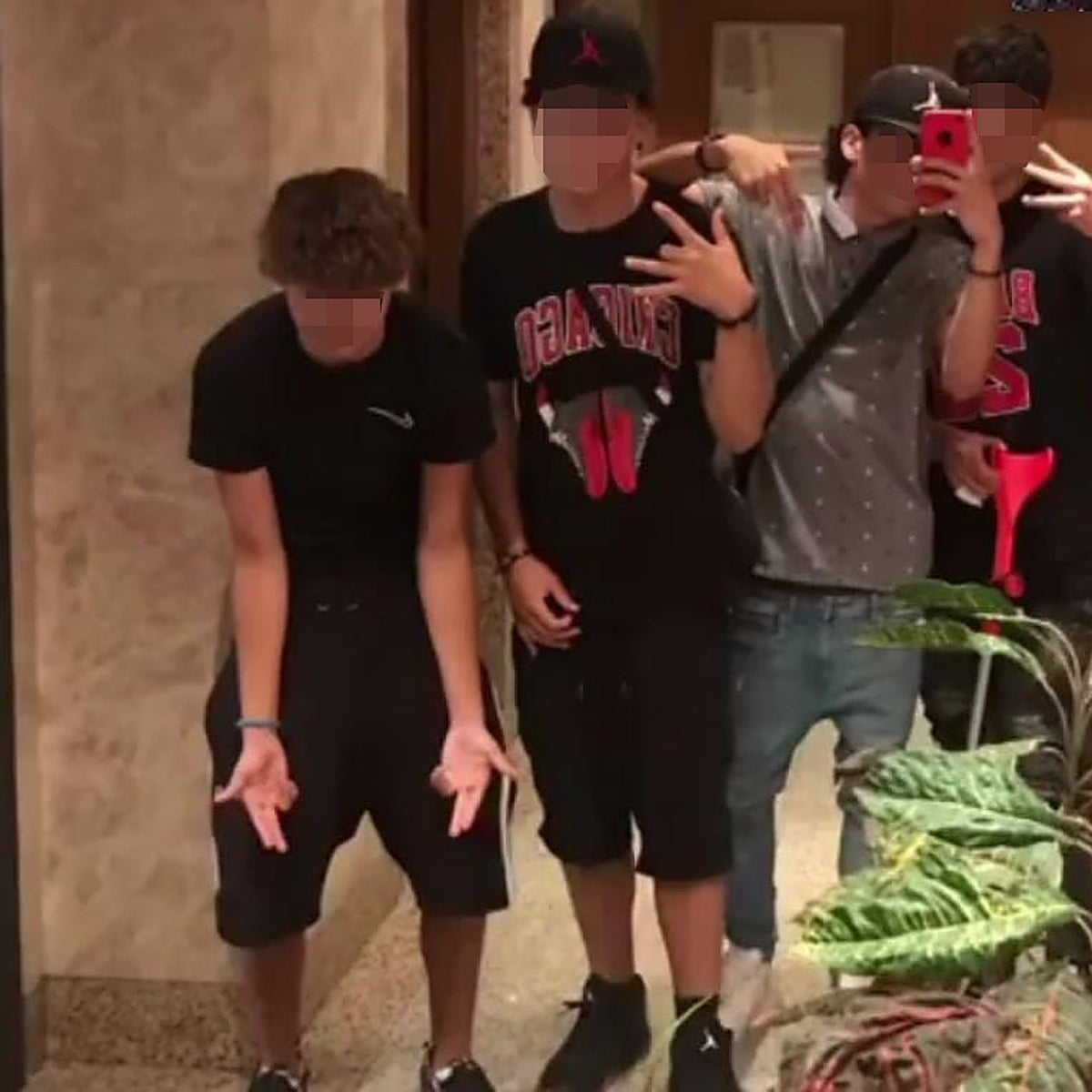 Bandas latinas: los tres menores acusados de matar al rapero saldrán libres al retrasarse el juicio