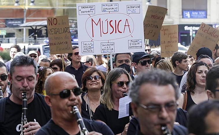Réquiem por la enseñanza de música en las aulas valencianas: «Se consideraba fundamental y ahora ya no»