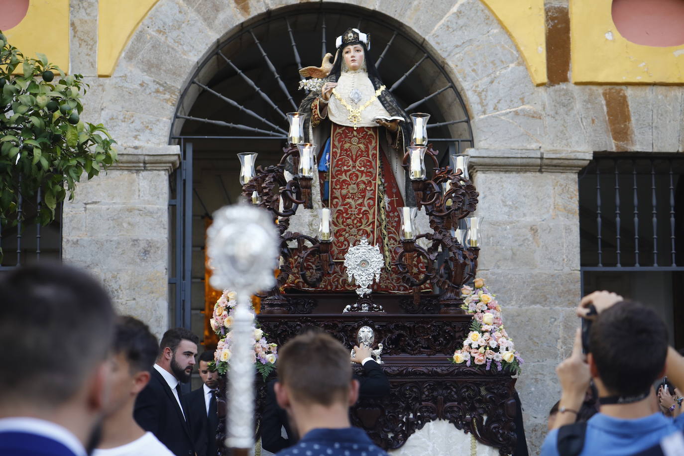 La procesión de la Virgen del Carmen de San Cayetano, en imágenes