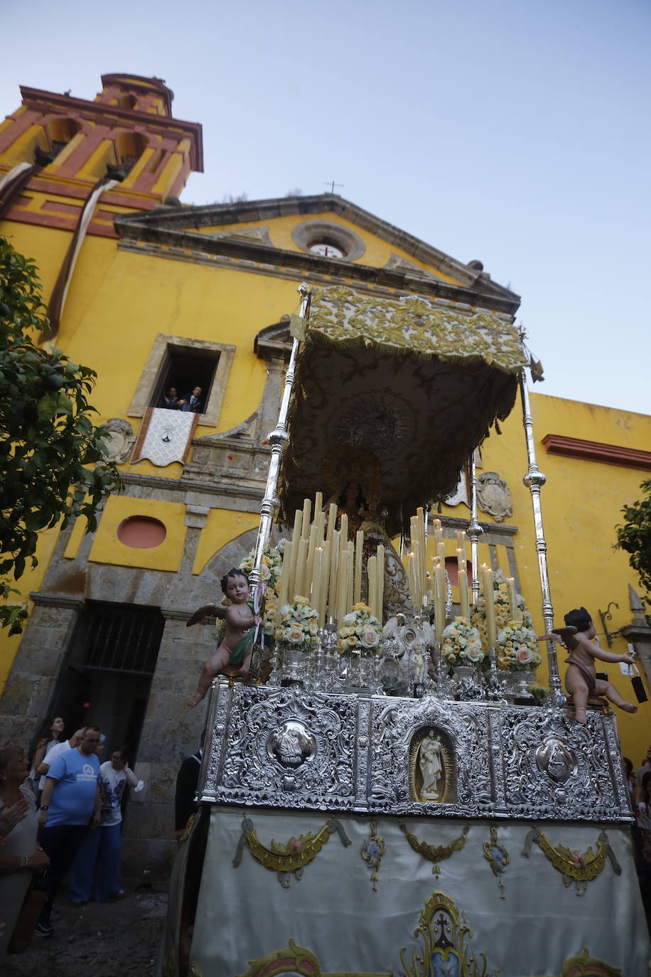 La procesión de la Virgen del Carmen de San Cayetano, en imágenes
