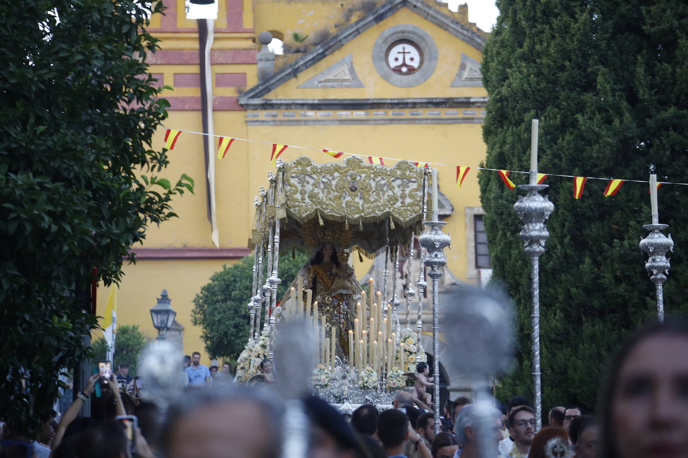 La procesión de la Virgen del Carmen de San Cayetano, en imágenes