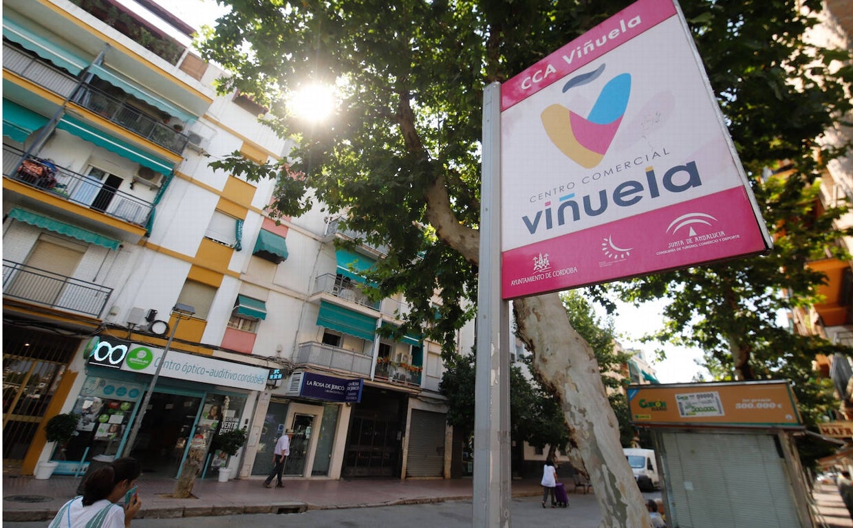El auge del Centro Comercial Abierto de la Viñuela, en imágenes