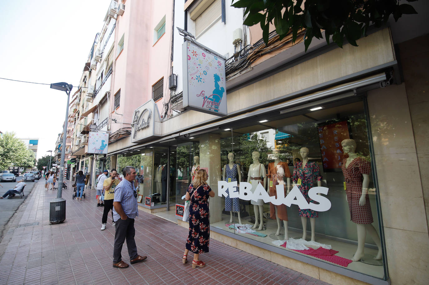 El auge del Centro Comercial Abierto de la Viñuela, en imágenes