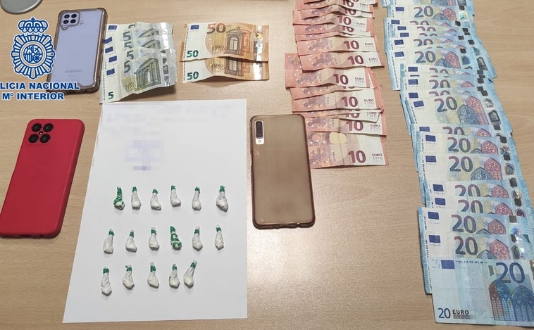 La Policía Nacional detiene en Palomarejos a un hombre con 17 dosis de cocaína listas para su venta 'al menudeo'