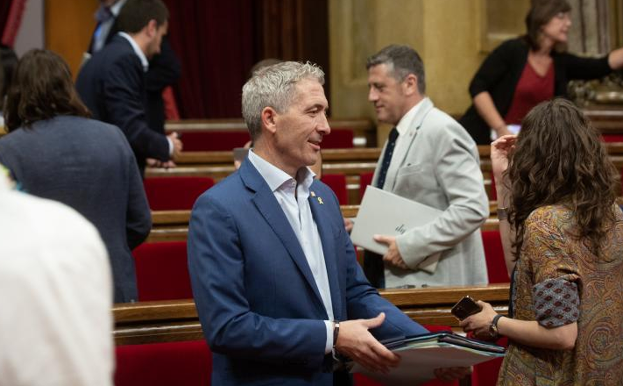 Josep Gonzàlez-Cambray, consejero de Educación, en una sesión del Parlamento de Cataluña, en junio de este año