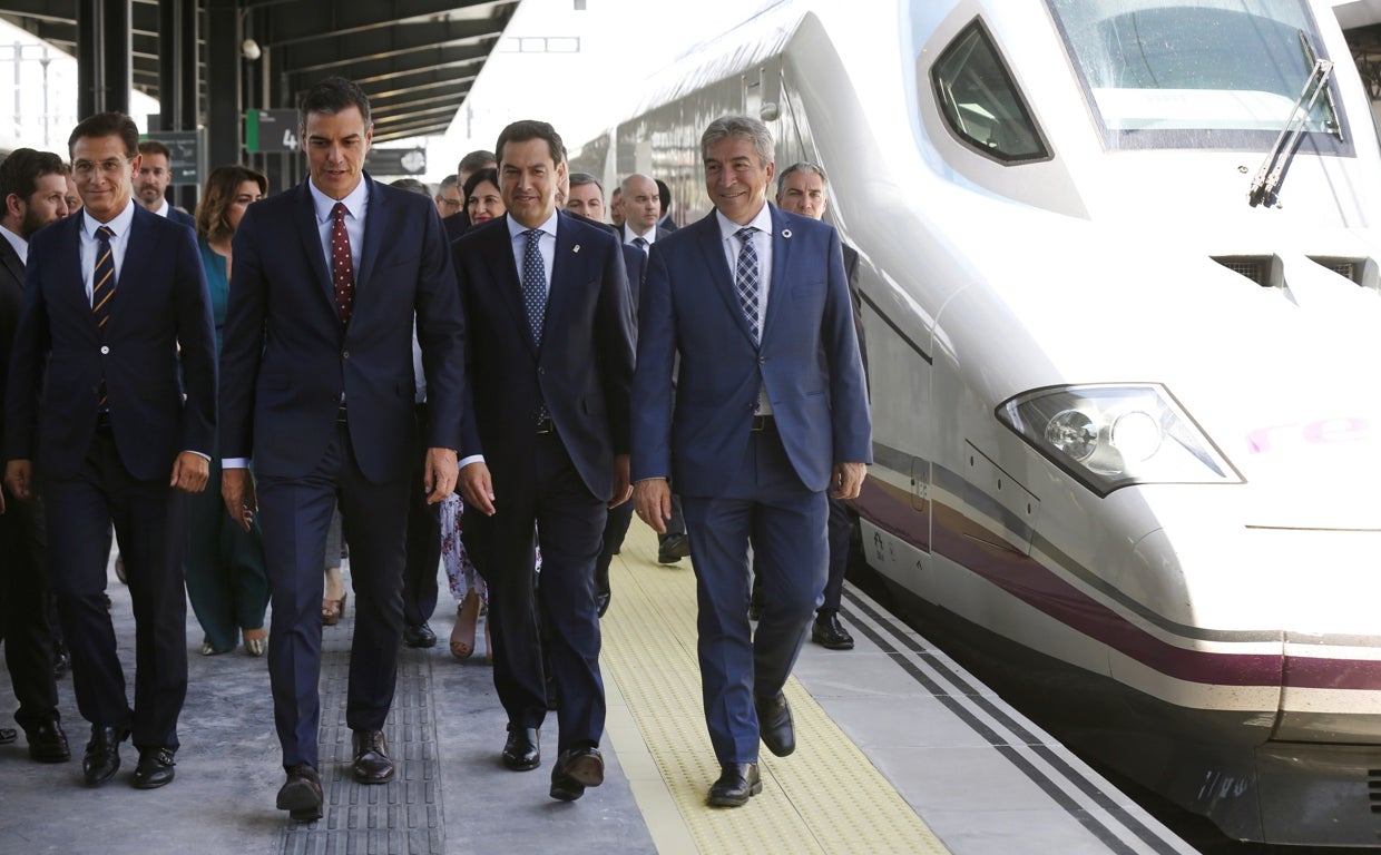 Pedro Sánchez y Juanma Moreno en una imagen de archivo