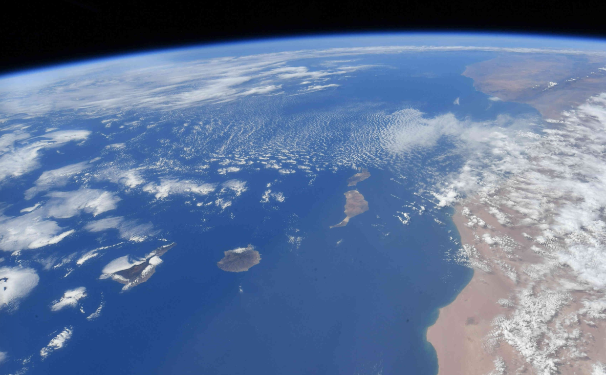 Una de las imágenes captadas desde el espacio en la que pueden verse varias islas de Canarias