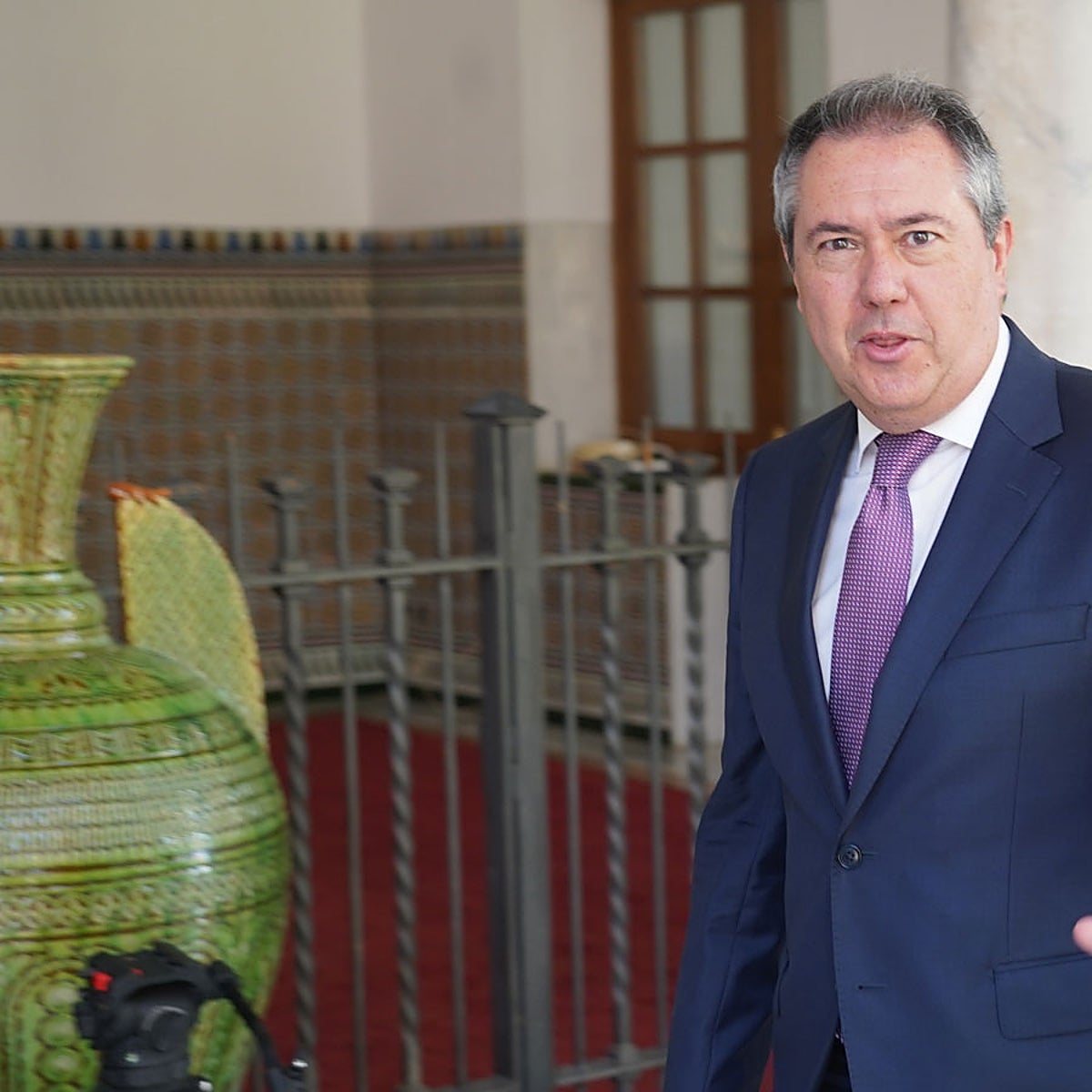 Juan Espadas acusa a Juanma Moreno de estar «alejado de la realidad de los andaluces»