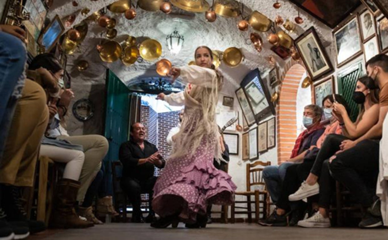 Espectáculo flamenco en una de las cuevas del Sacromonte de Granada