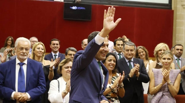 Juanma Moreno, investido presidente de la Junta de Andalucía
