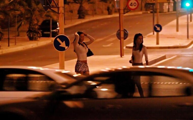 El Ayuntamiento valenciano de Benetússer multará hasta con 3.000 euros a los clientes de prostitución