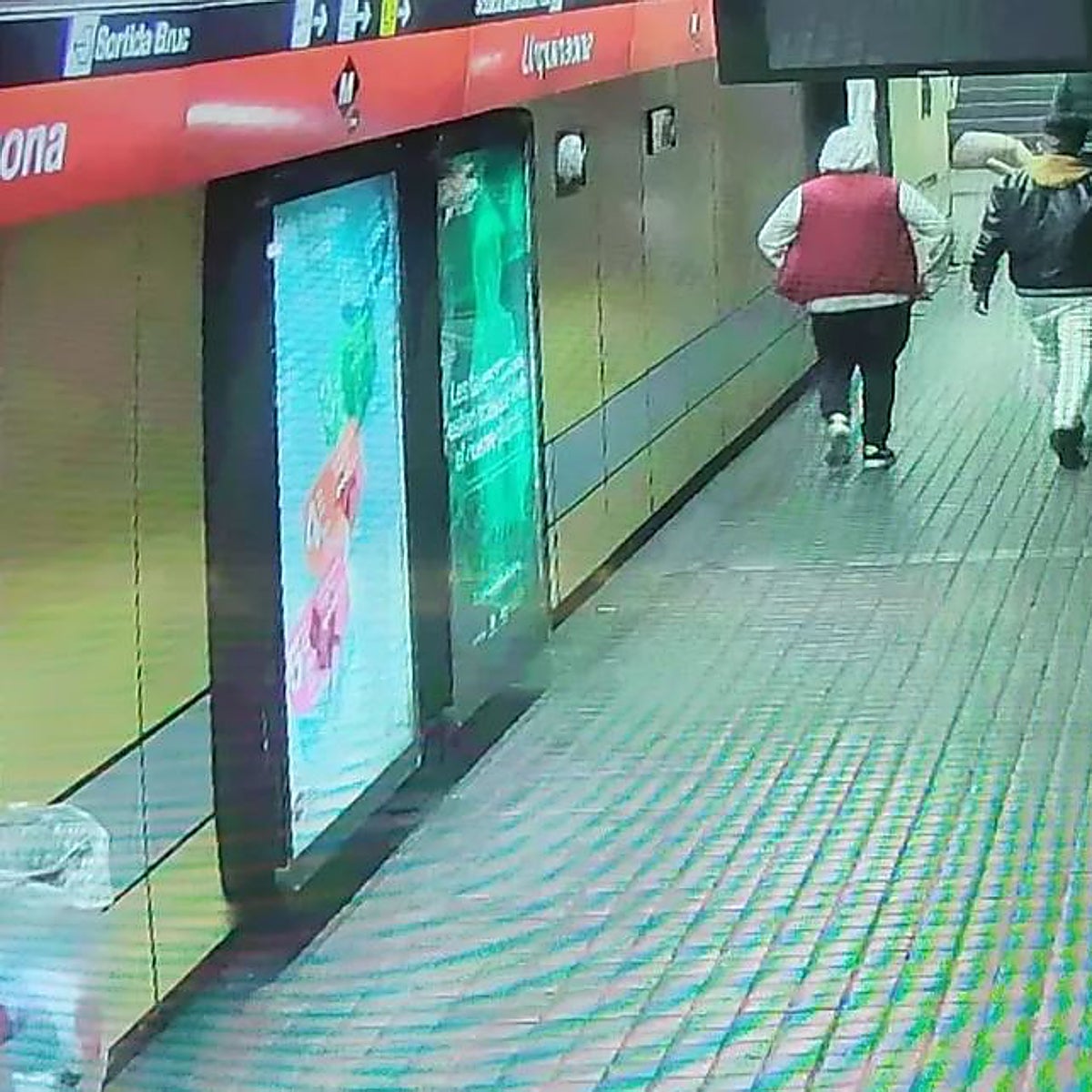 Tres años y medio de cárcel por una agresión homófoba en el metro de Barcelona