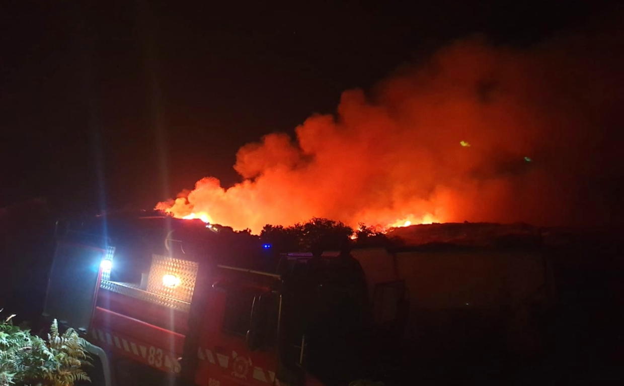 las llamas de gran altura anoche eran visibles desde Los Realejos