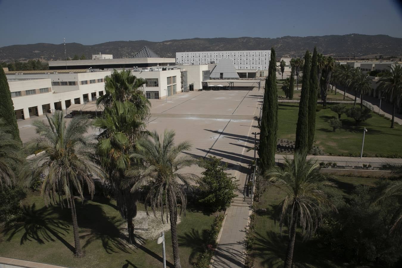 La maquinaria en auge del Parque Joyero de Córdoba, en imágenes