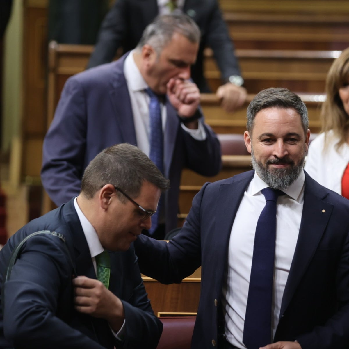 Abascal promete derogar «sin contemplaciones» la ley trans y la de Memoria Democrática