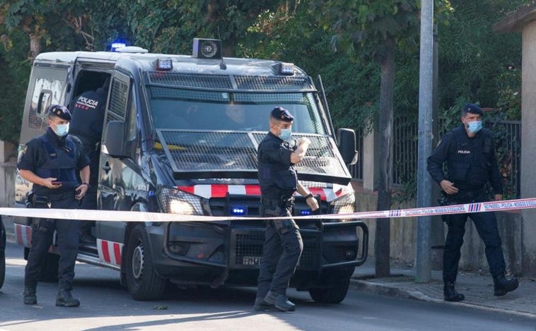 Tres detenidos por estafar 40.000 euros con el timo del tocomocho en Barcelona