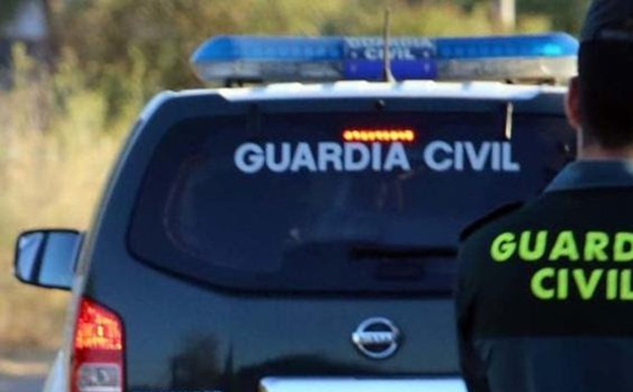 Un agente de la Guardia Civil