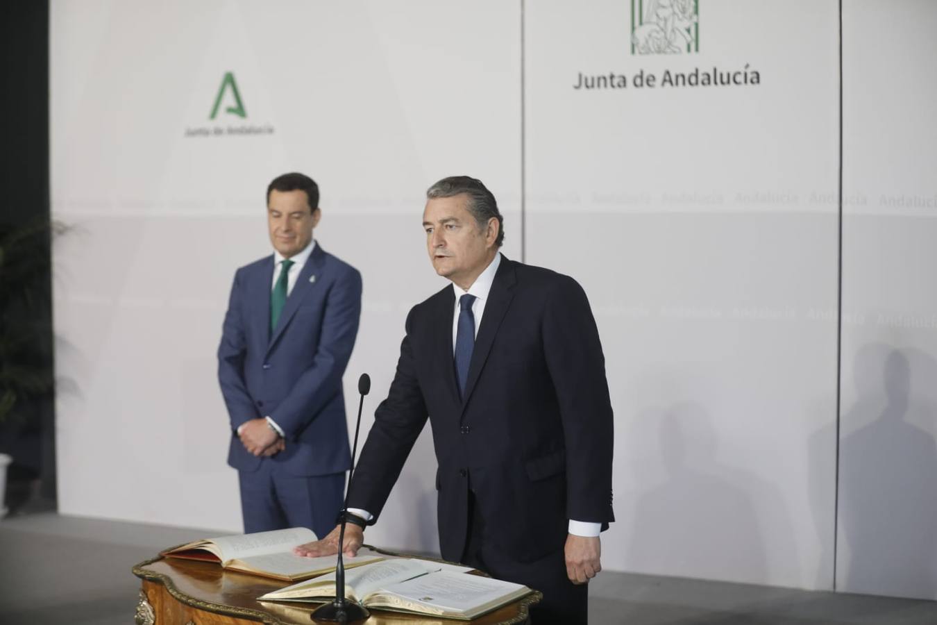 Foto de familia y toma de posesión de los nuevos consejeros de la Junta