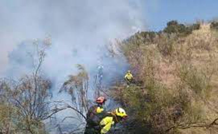 Extinguidos los incendios forestales de Almadén, Retuerta del Bullaque y Sartajada