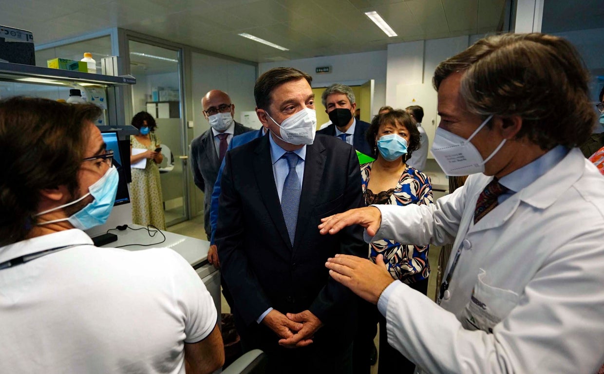 El ministro Luis Planas en una de sus últimas visitas a Córdoba en el Imibic