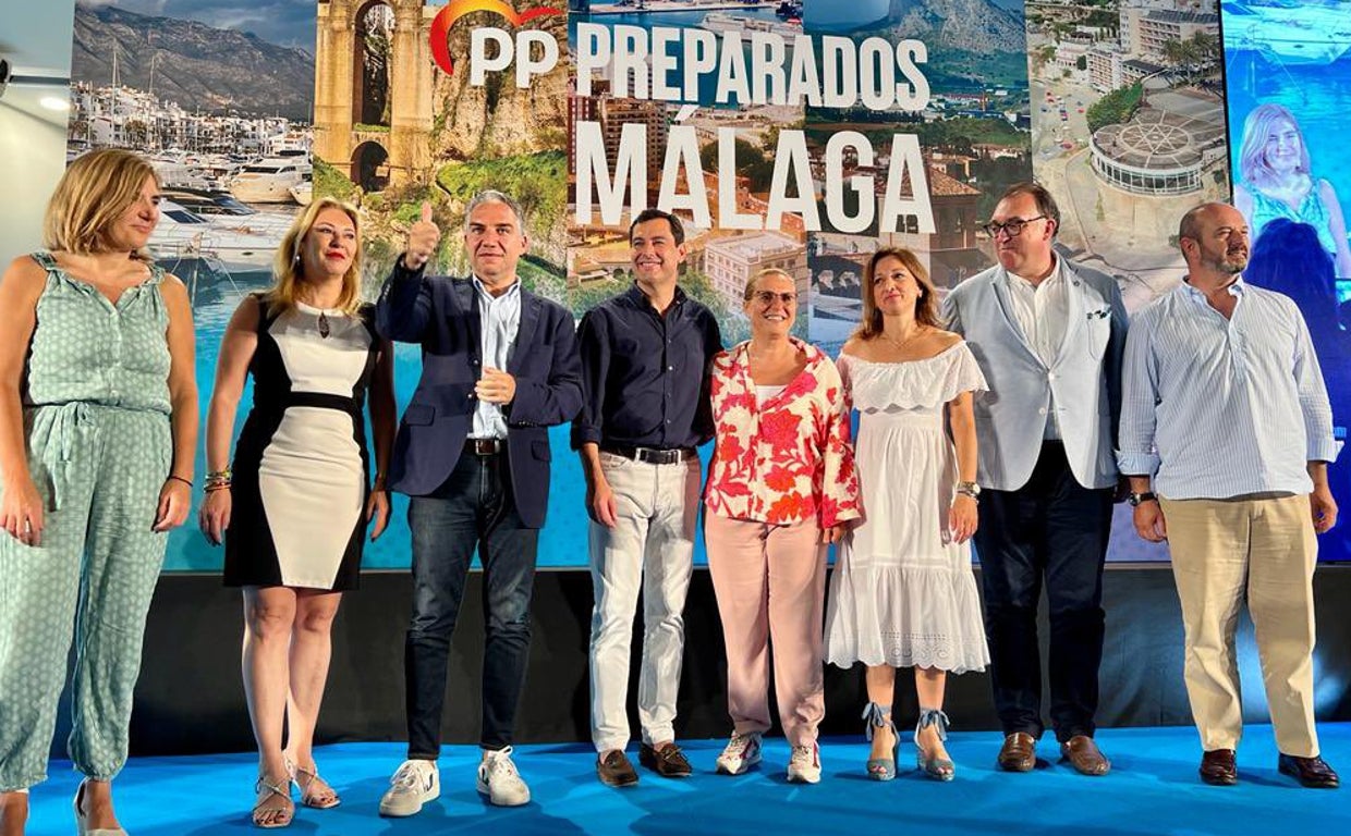 Rocío Blanco, Carolina España, Elías Bendodo, Juanma Moreno, Ana Mula, Patricia Navarro, Arturo Bernal y Pedro Rollán en la Escuela de Verano del PP de Málaga