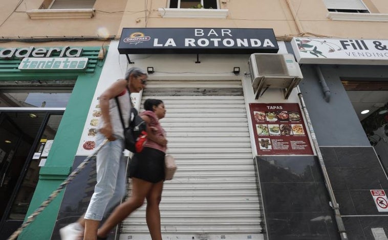 Prisión sin fianza para el 'sintecho' que mató a puñaladas al dueño de un bar en Valencia