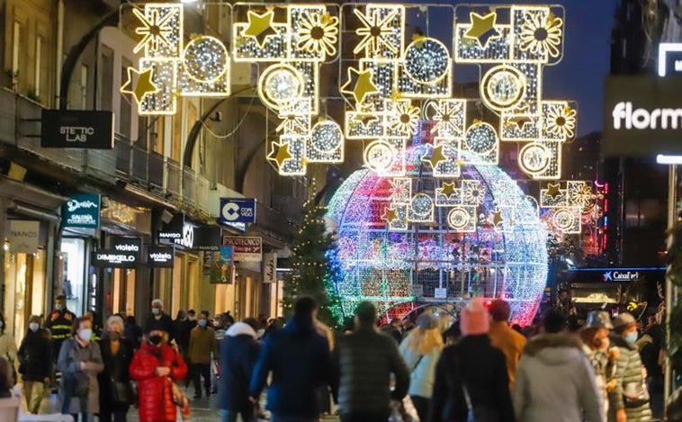 Vigo volverá a instalar 11 millones de luces de Navidad pese a la crisis energética