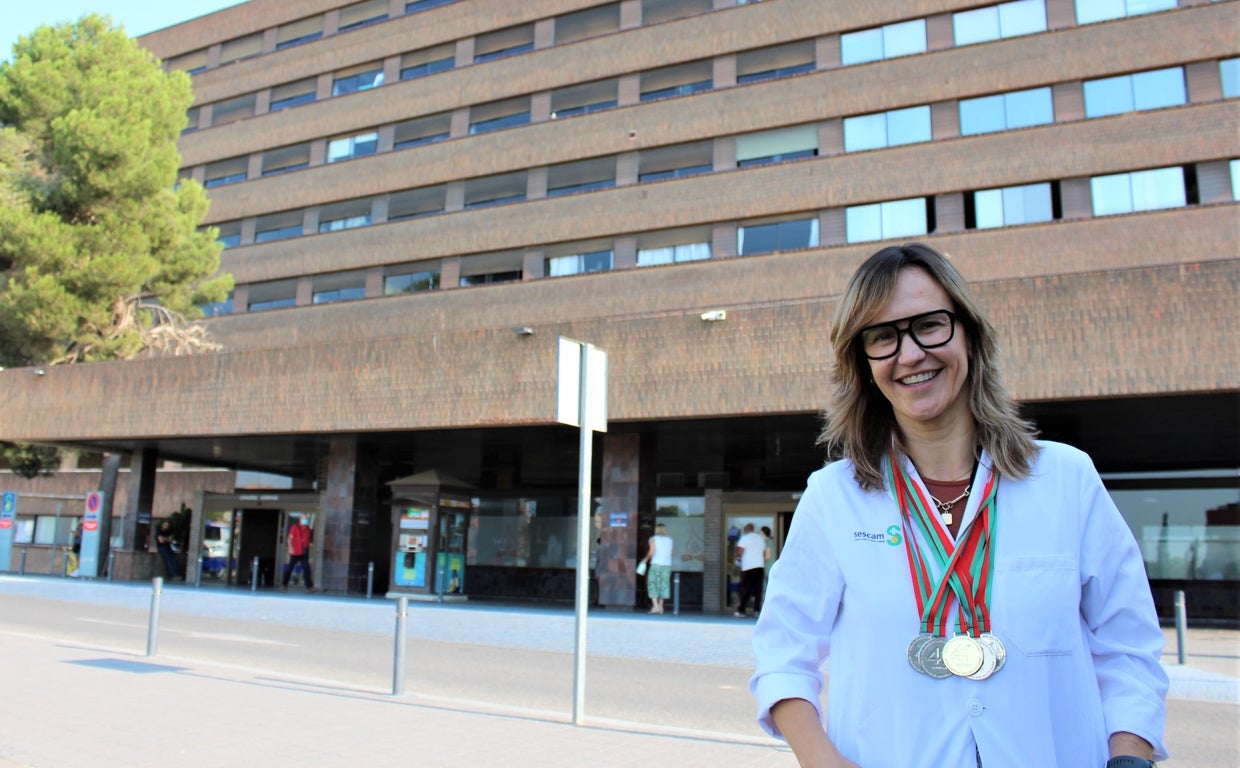 Elena Parreño con sus cinco medallas