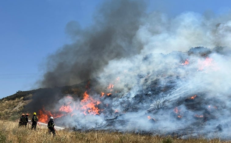 Buscan a los autores de un  incendio forestal por imprudencia en Almadén