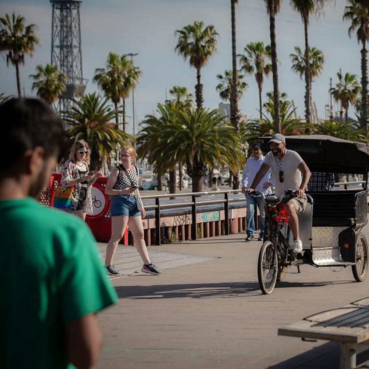 Cataluña prohibirá este año los bicitaxis tras la presión de Barcelona