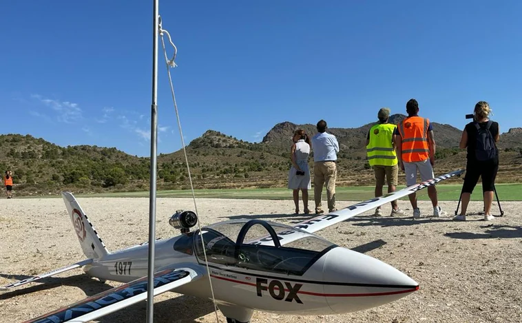 La Cámara de Alicante forma a jóvenes como pilotos de drones ante la elevada demanda en el sector agrícola e industrial