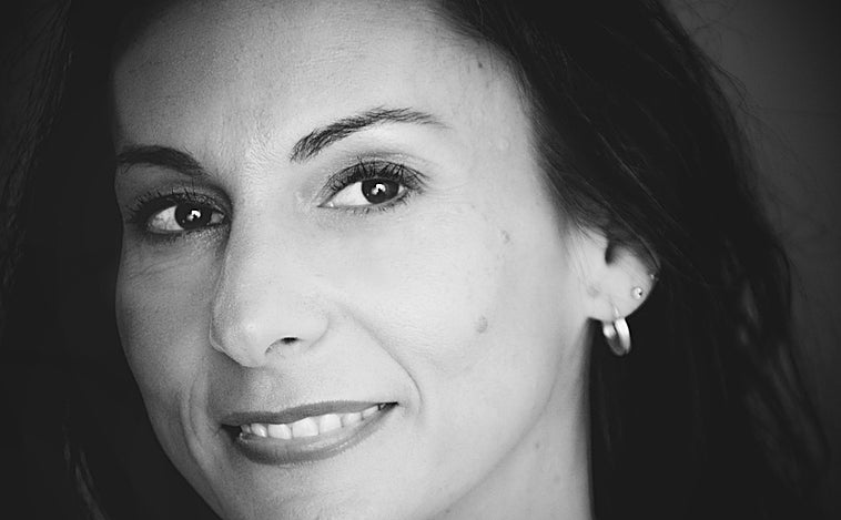 La autora sevillana Xenia García Domínguez,  premio Libro de Cuentos Fundación MonteLeón con 'Cárceles de azúcar'