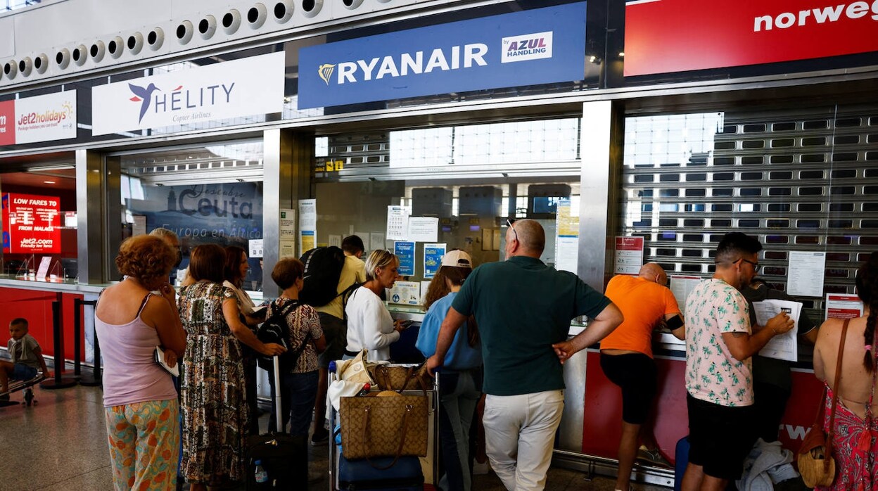 Huelga de tripulantes en Ryanair: 44 vuelos con retrasos en Málaga y Sevilla