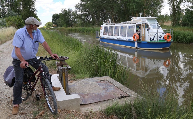 Ponencias y salidas de campo en el IV Congreso Internacional sobre el Canal de Castilla