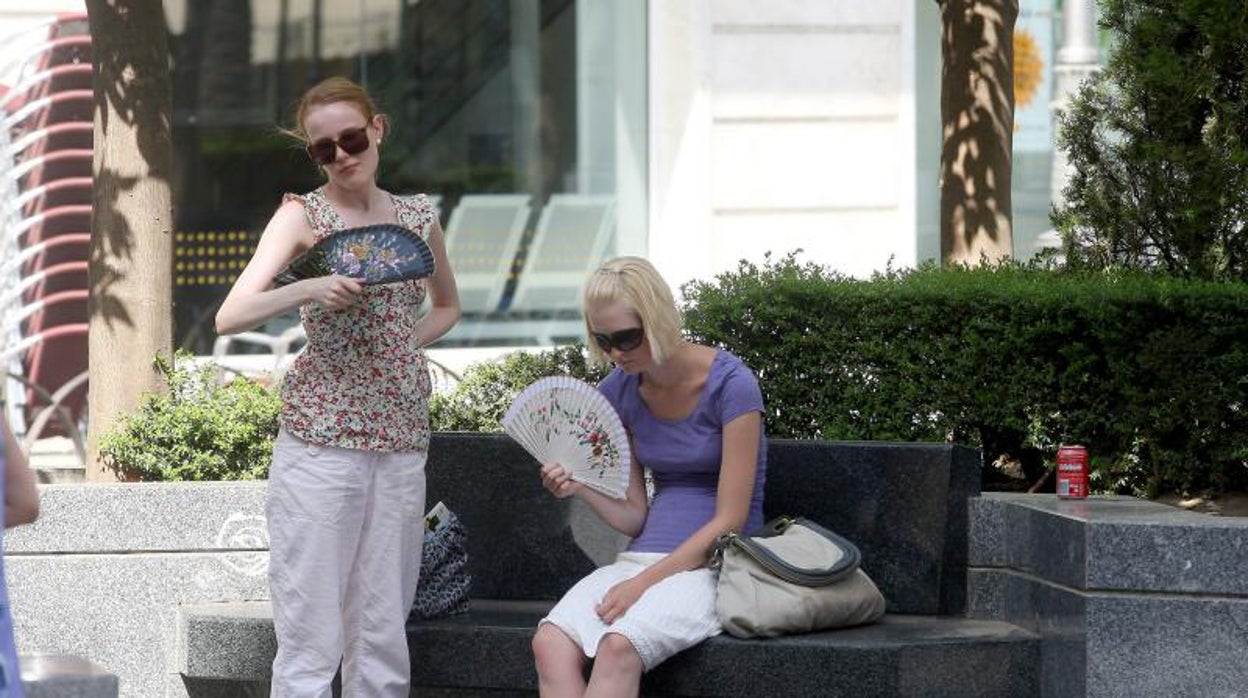 Los termómetros se situan en los 38 grados pero con noches más frescas