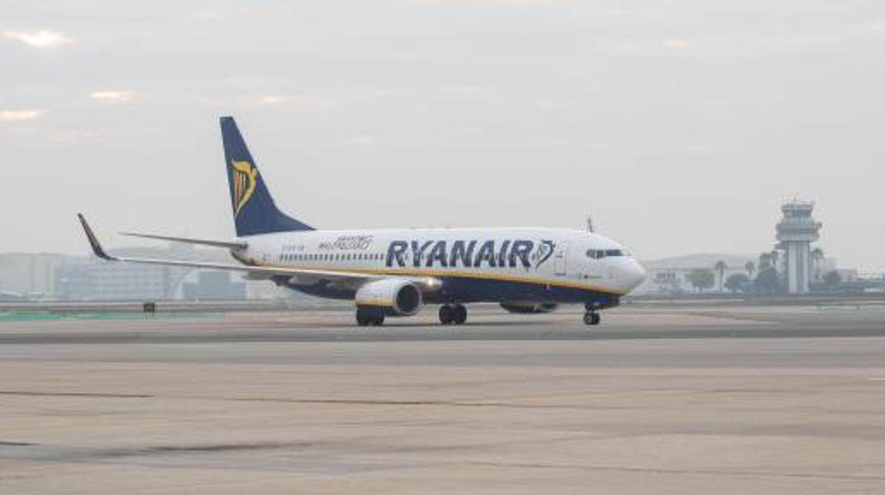 La huelga de tripulantes de cabina de Ryanair vuelve a dejar retrasos en Sevilla y Málaga