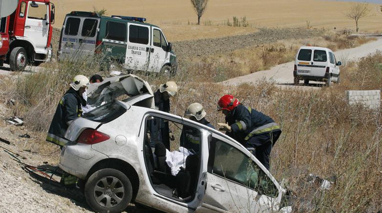 Herido grave un conductor en un accidente de tráfico en la A-440