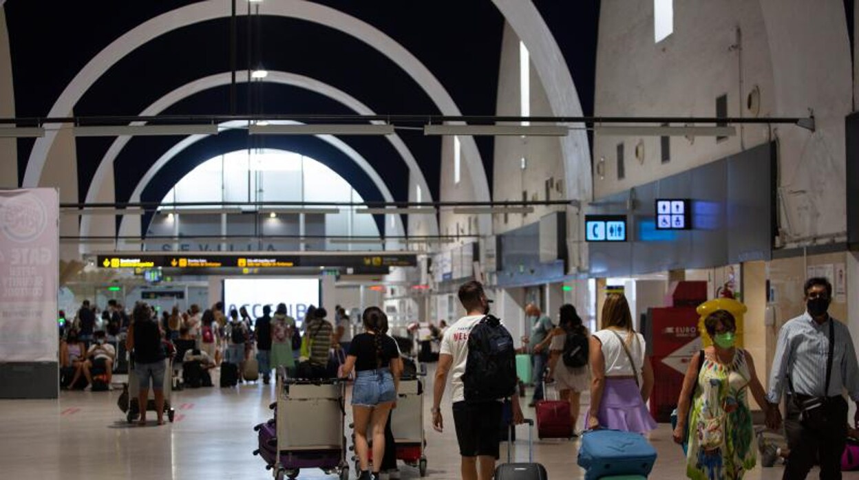 Los aeropuertos andaluces superan los 15,3 millones de pasajeros hasta julio