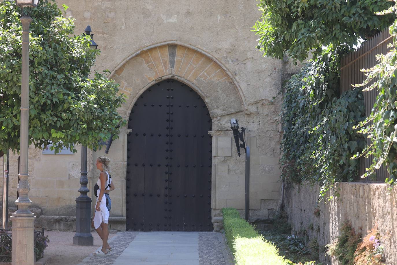 Los turistas en el último día del puente de agosto en Córdoba, en imágenes