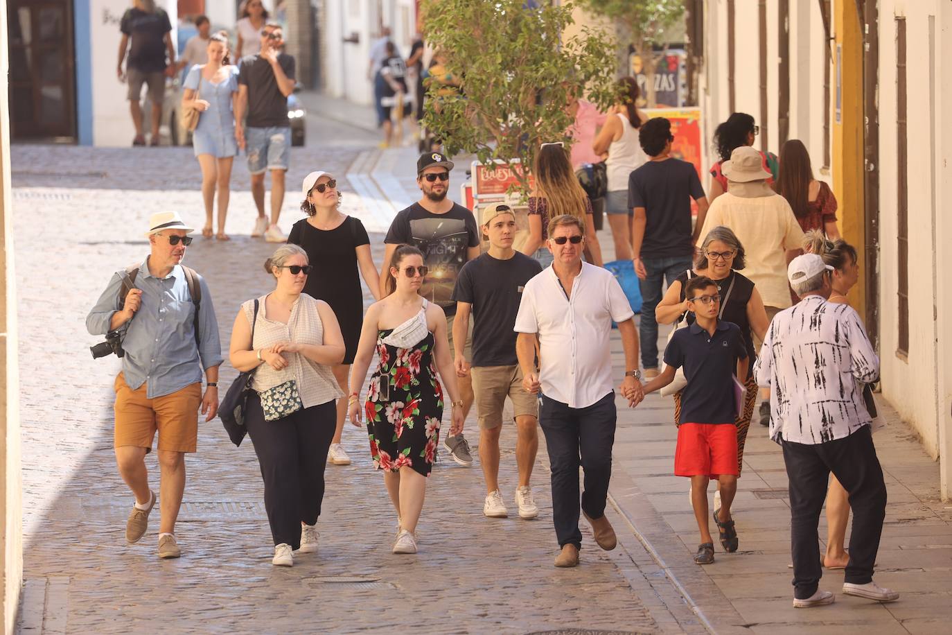 Los turistas en el último día del puente de agosto en Córdoba, en imágenes
